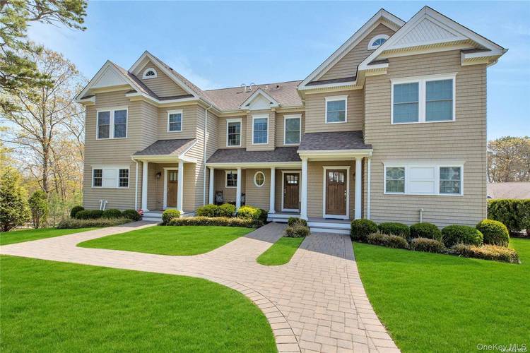 Outstanding water views !