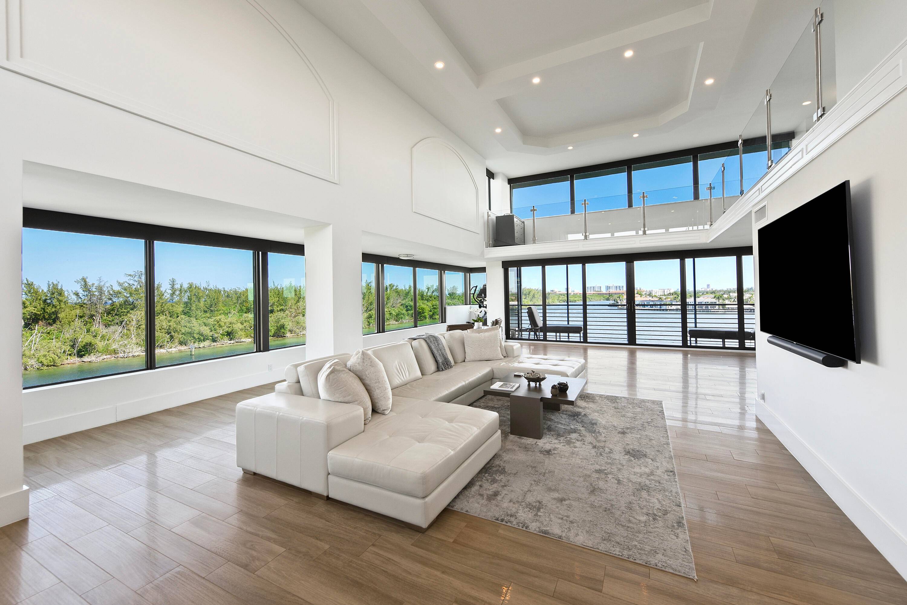 You are surrounded by the most spectacular views of the Intracoastal and Lake Rogers.