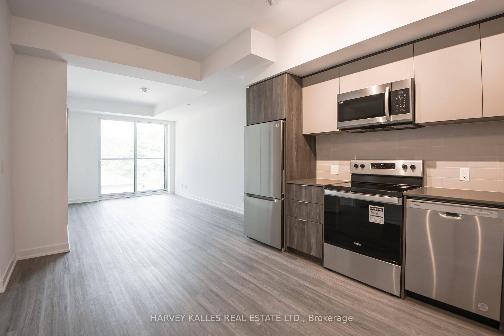 Welcome to Bela Square, a brand new rental community in the heart of East Toronto.