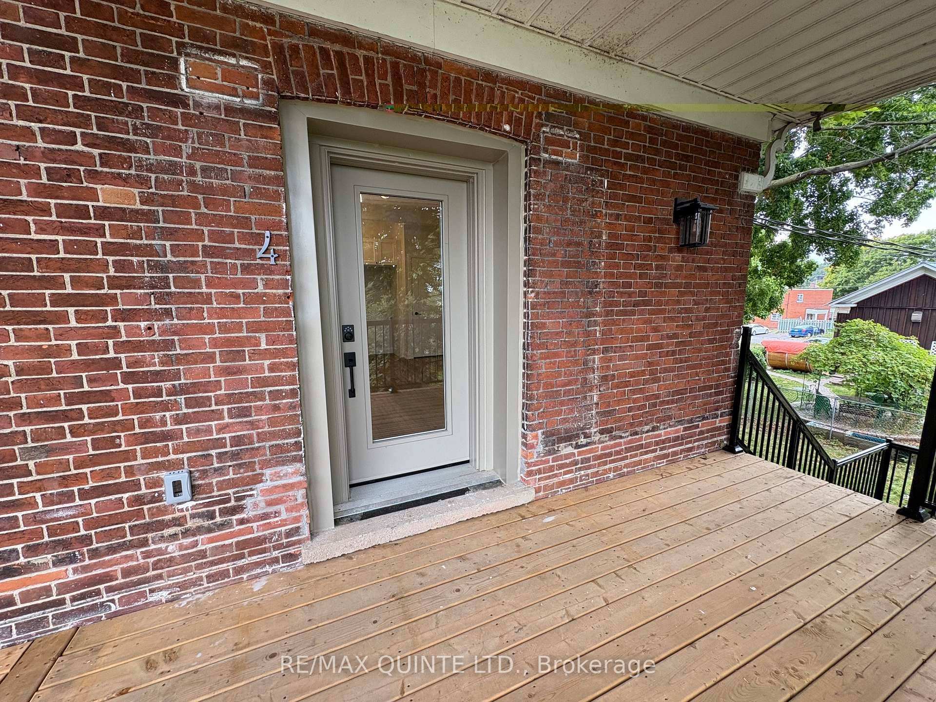 Beautiful Second floor 2 bedroom unit available at Lakeview Apartments on Trenton's desirable west side.