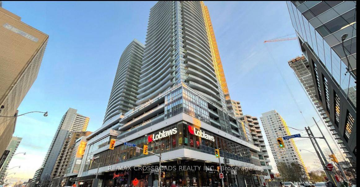 1 1 Bedroom Unit In Award Winning The Madison At Yonge amp ; Eglinton.