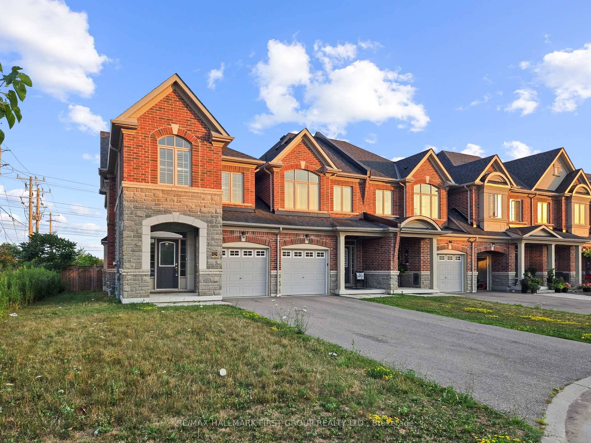 Stunning Fernbrook Townhome in the Heart of Rouge Park !