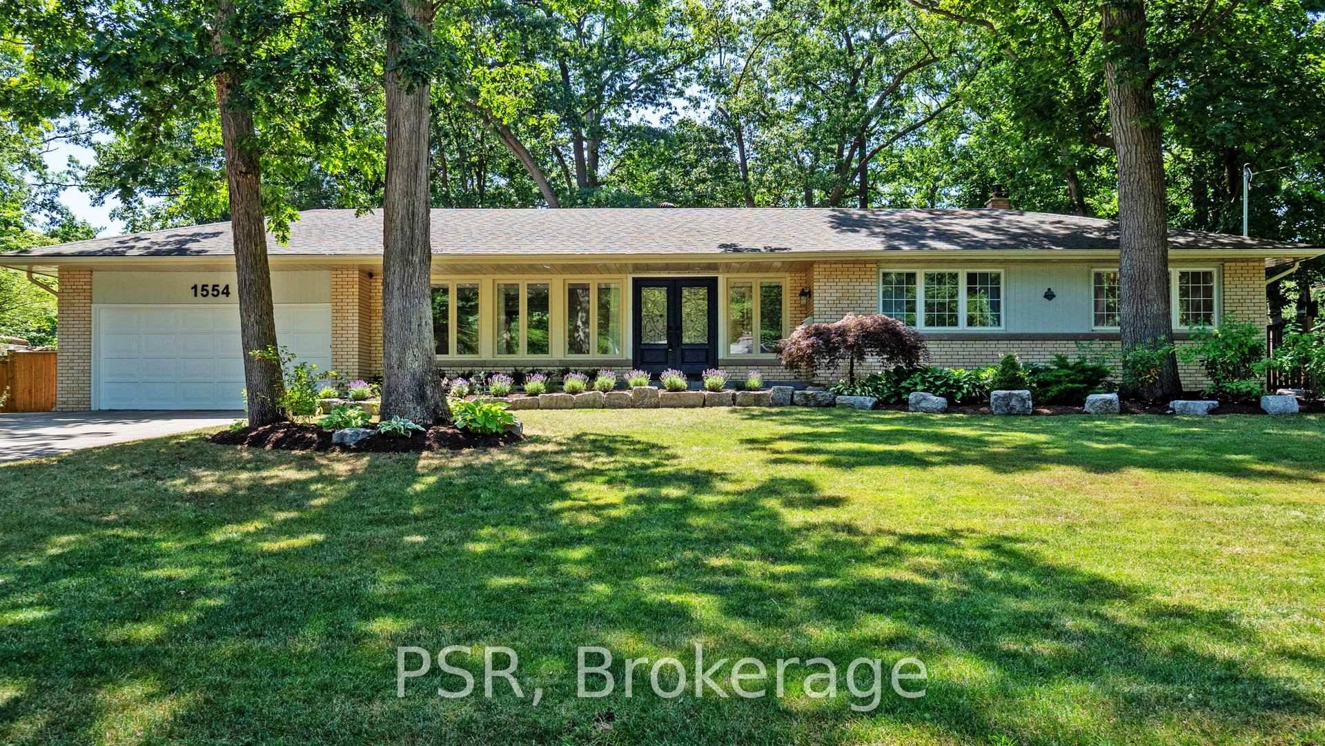 Welcome to the heart of prestigious Lorne Park, where elegance meets ease in this gorgeous 3 plus bed, 3 bath detachedbungalow.