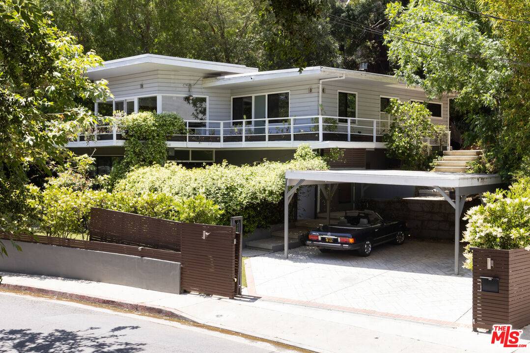 2401   Laurel Pass 3BR Hollywood Hills East La