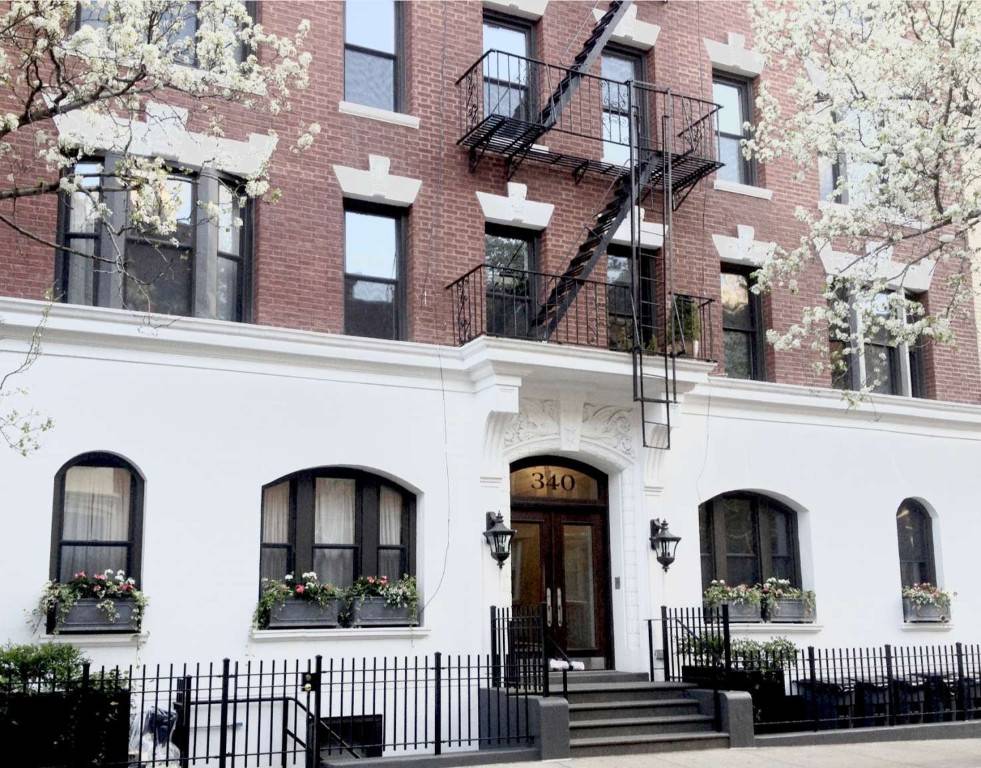 Chelsea Gem One Bedroom with Flexible Second Room.