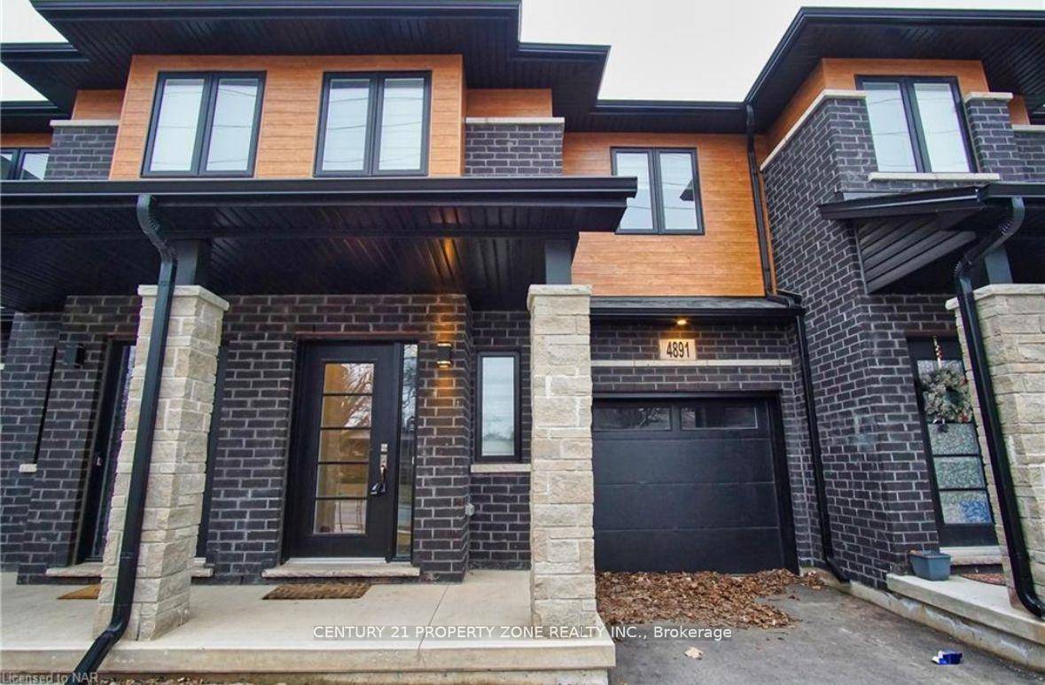 Modern 3 Bedroom Townhouse.