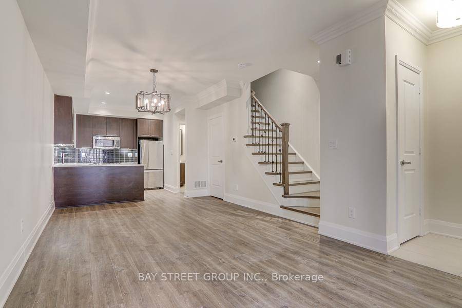 Gorgeous Location ! Luxurious 3 Bedroom 3 Bathroom Townhouse In The Heart Of North York.