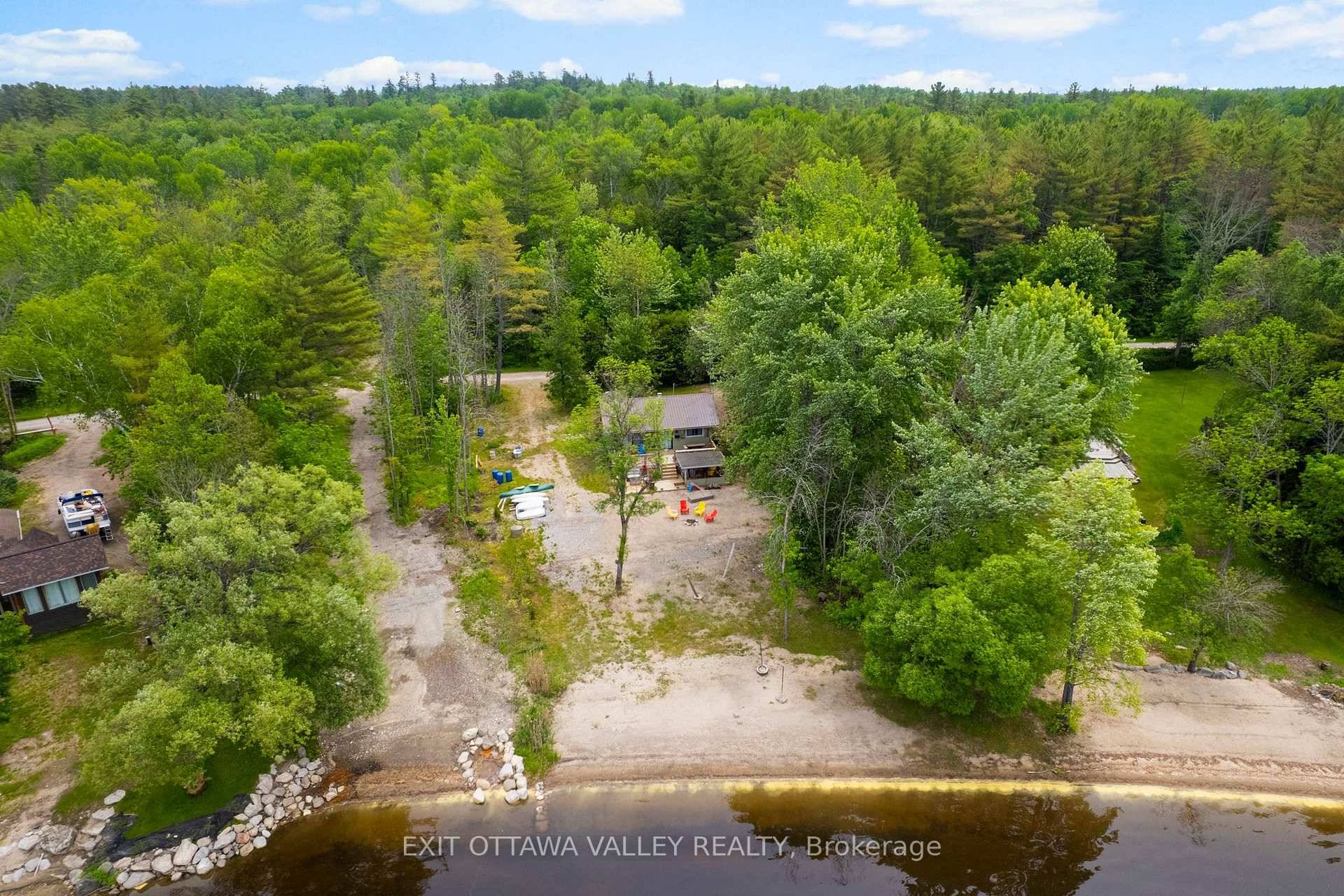 Welcome to 303 Gervais Road Your Ottawa Riverfront Retreat !