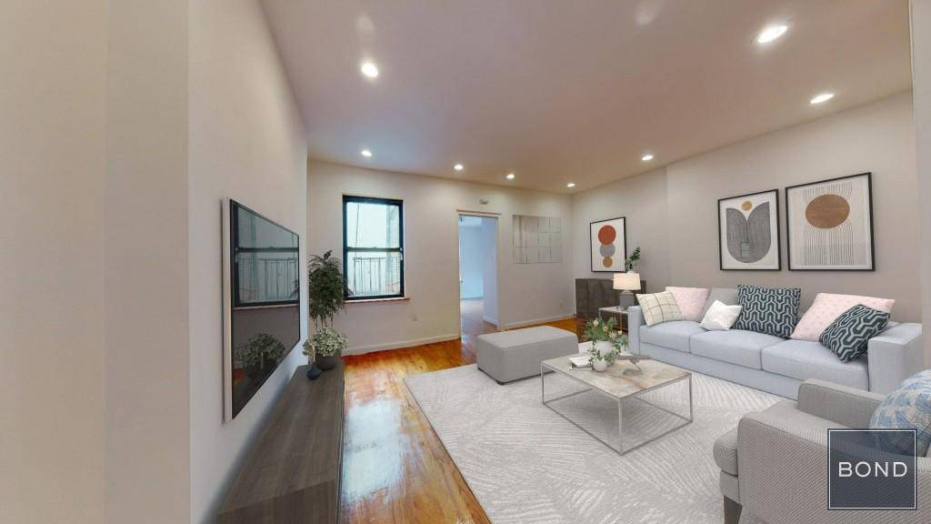 Large 1 bedroom in prime East Village.