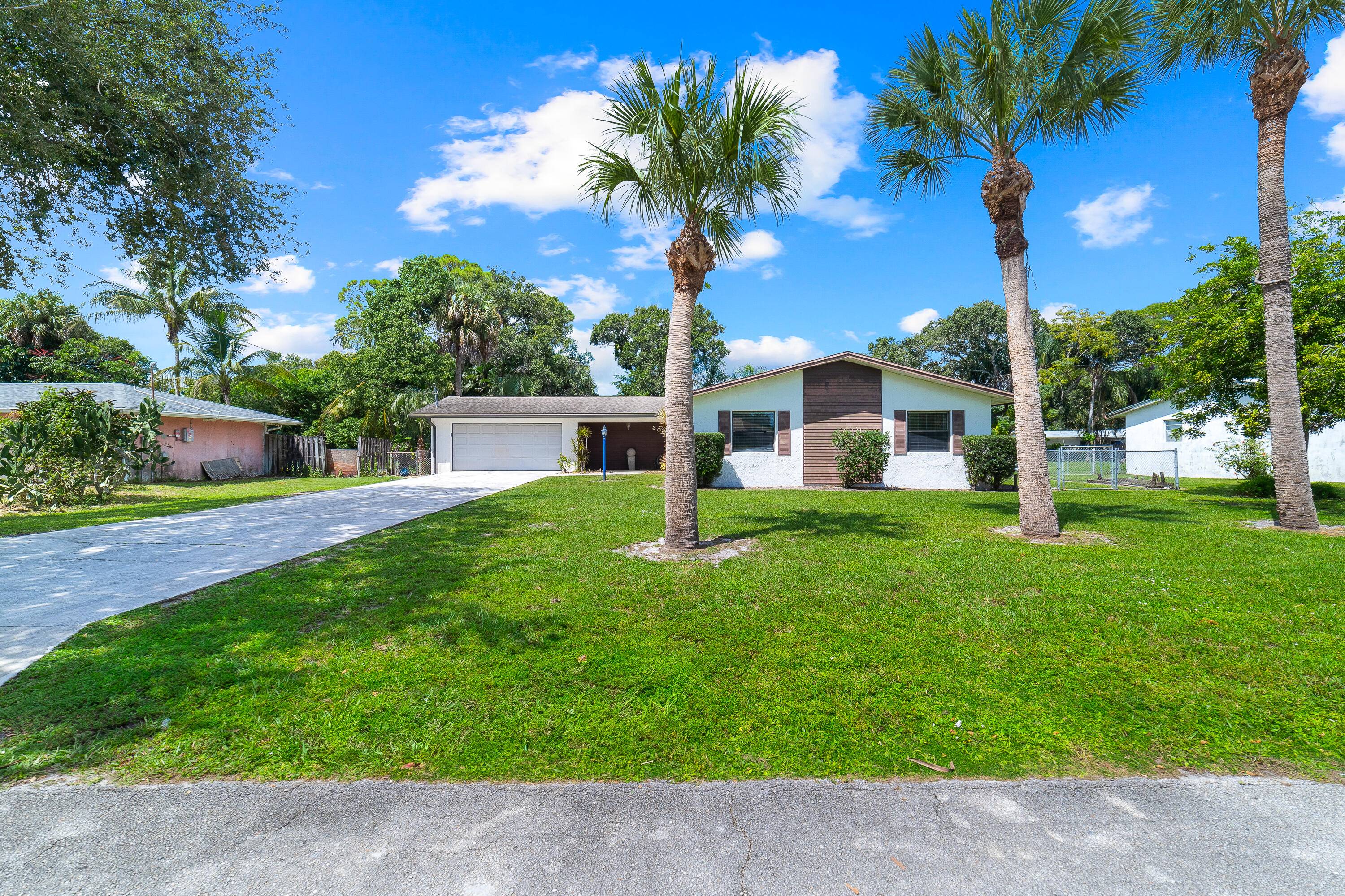 Fantastic opportunity in the Maravilla neighborhood !
