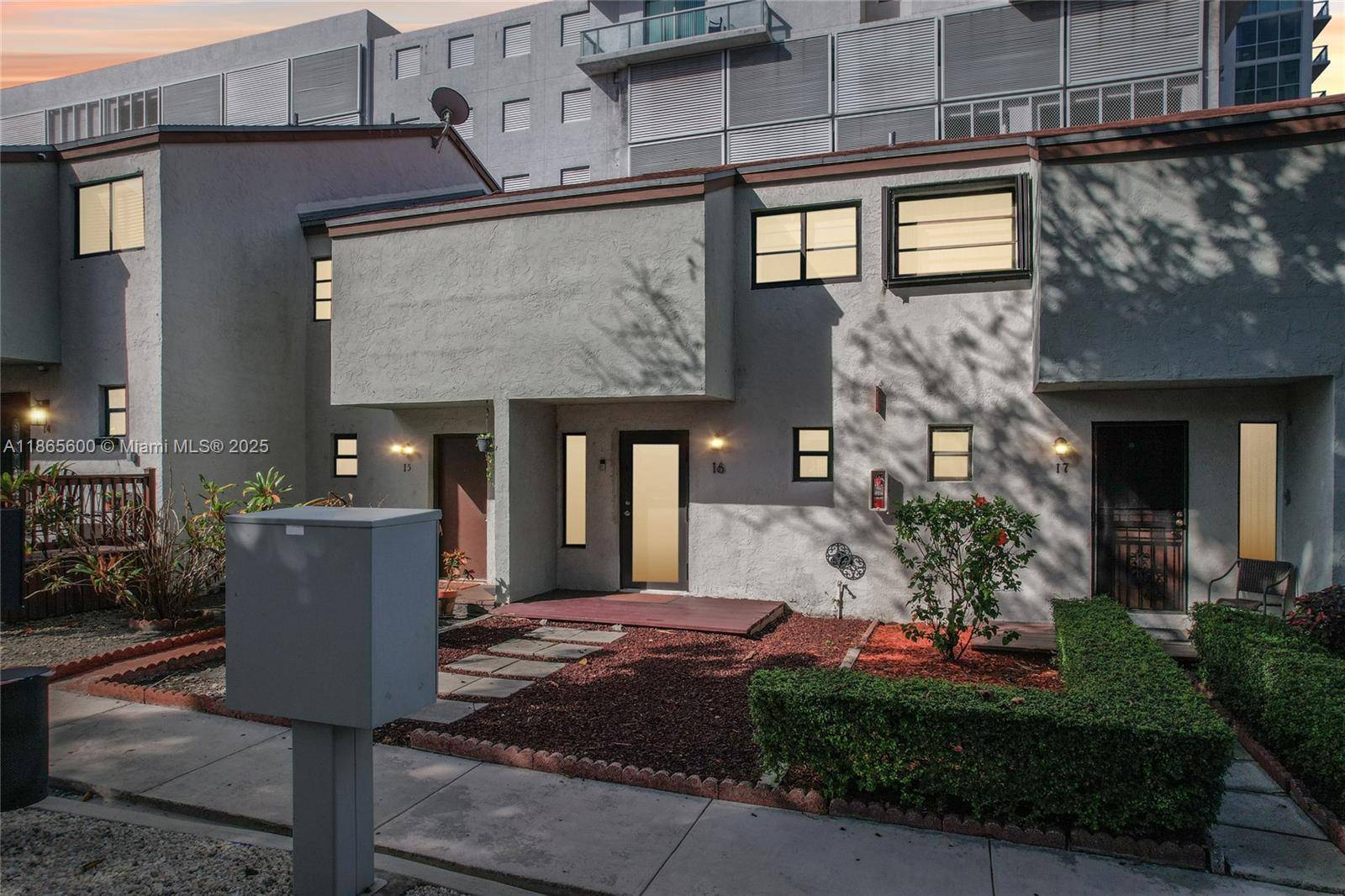 Miami River Living at an affordable price !
