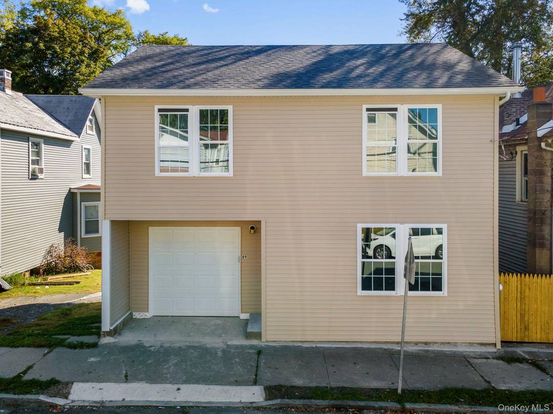 NEW CONSTRUCTION HOME IN THE HEART OF WALDEN !