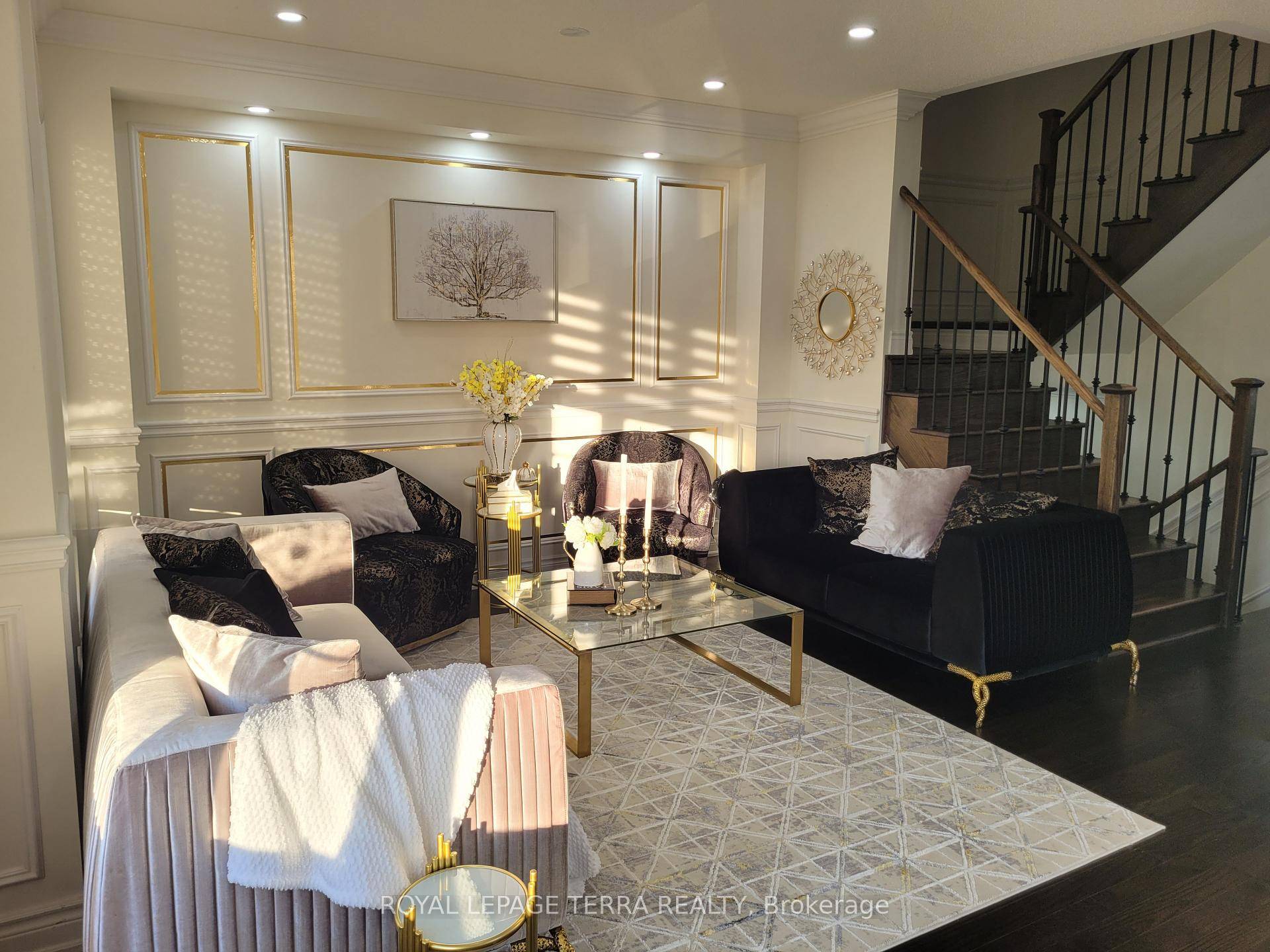 For Lease ! This is 3 Bedroom Townhome by Great Gulf features 1548 square feet of finished living space amp ; pure comfort.