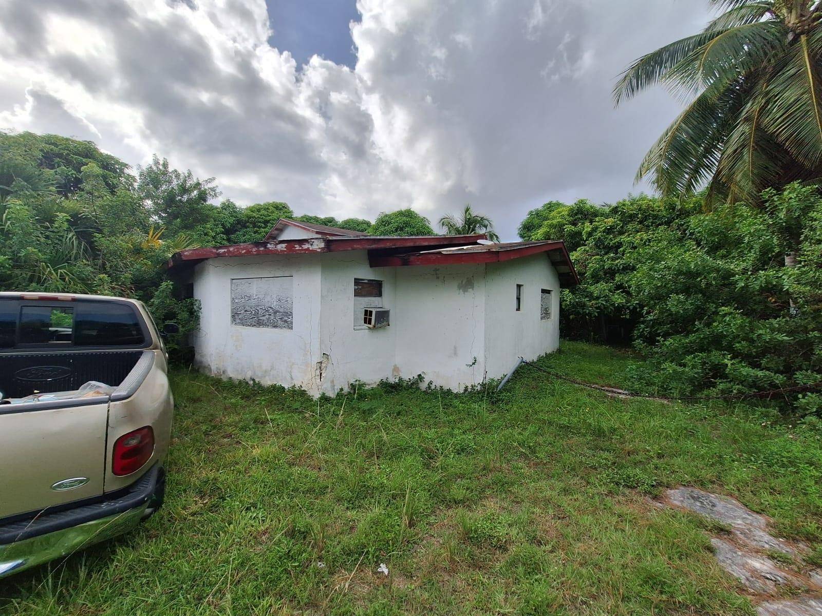 CORAL HEIGHTS HOME Single Family Home New-Providence