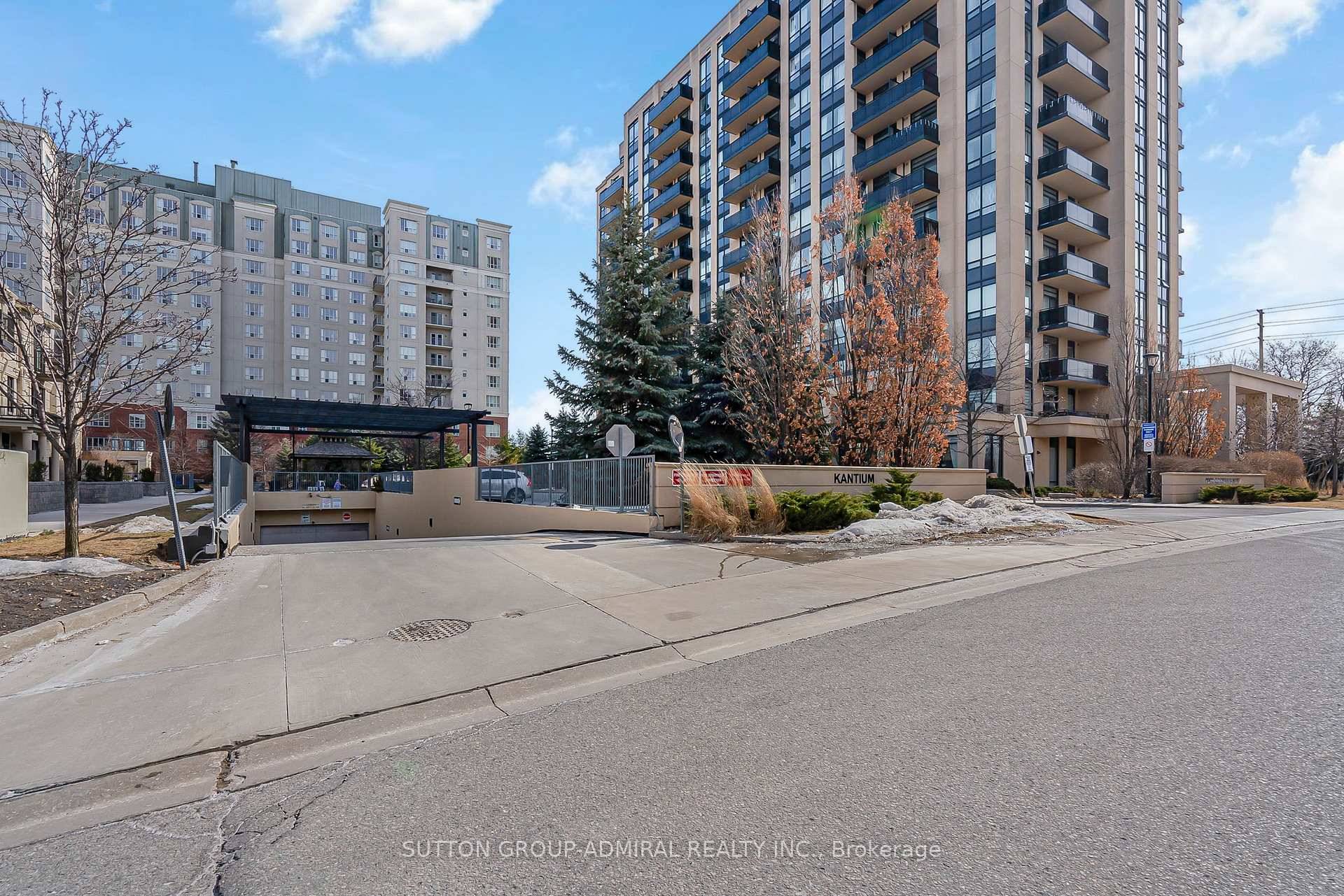 Bright amp ; Spacious Luxury Condo with Stunning North Views Located In The Prestigious Thornhill Community, This 632 Sqft Sun filled, Modern 1 Bedroom Unit Offers A Functional Open Concept ...