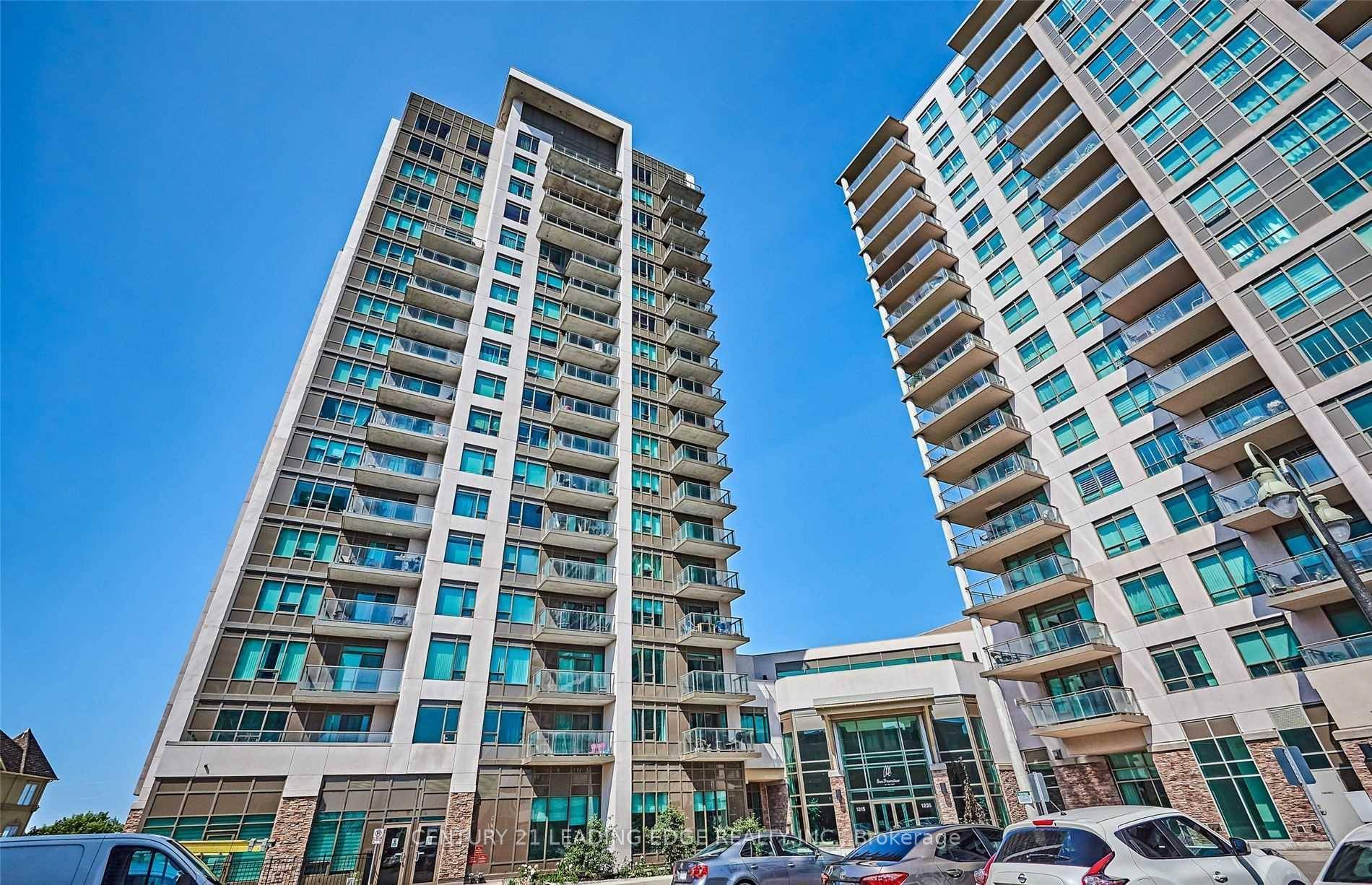 Welcome to 1215 Bayly St 1302 Bright amp ; Spacious 1 Bed Den Condo at San Francisco by the Bay !