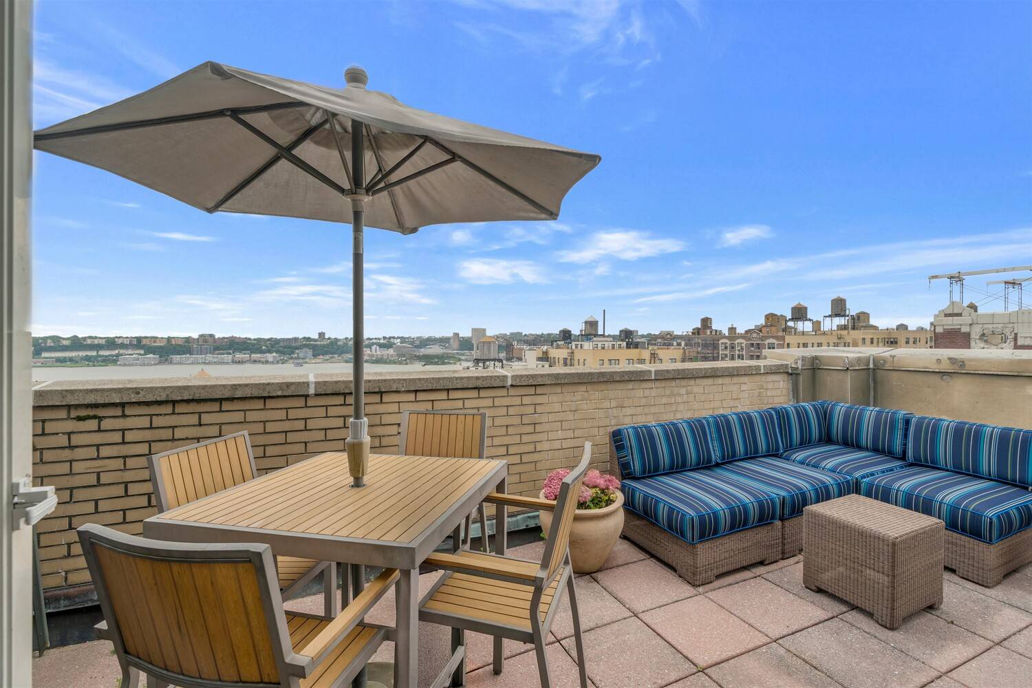 Penthouse Elegance with Hudson River Views Atop the distinguished 789 West End Avenue, Penthouse 2 offers an exceptional one bedroom residence with an expansive 300 sq ft wraparound terrace and ...
