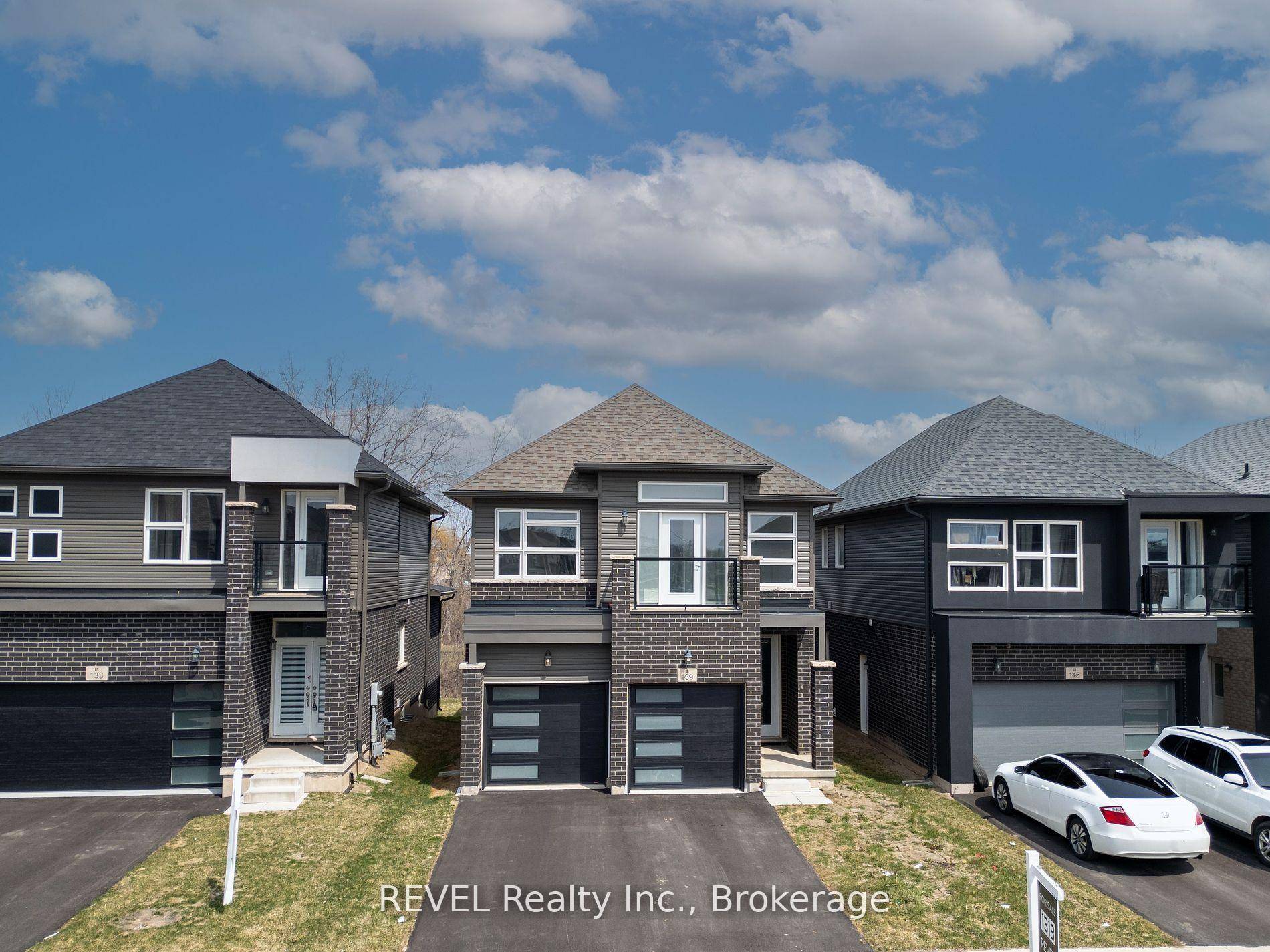 Client RemarksPremium Lookout Ravine Lot with No Rear Neighbor, HIGH CEILINGS in the BASEMENT, FRESHLY PAINTED amp ; ALL NEW LIGHT FIXTURES offering a blend of comfort, style, and convenience.