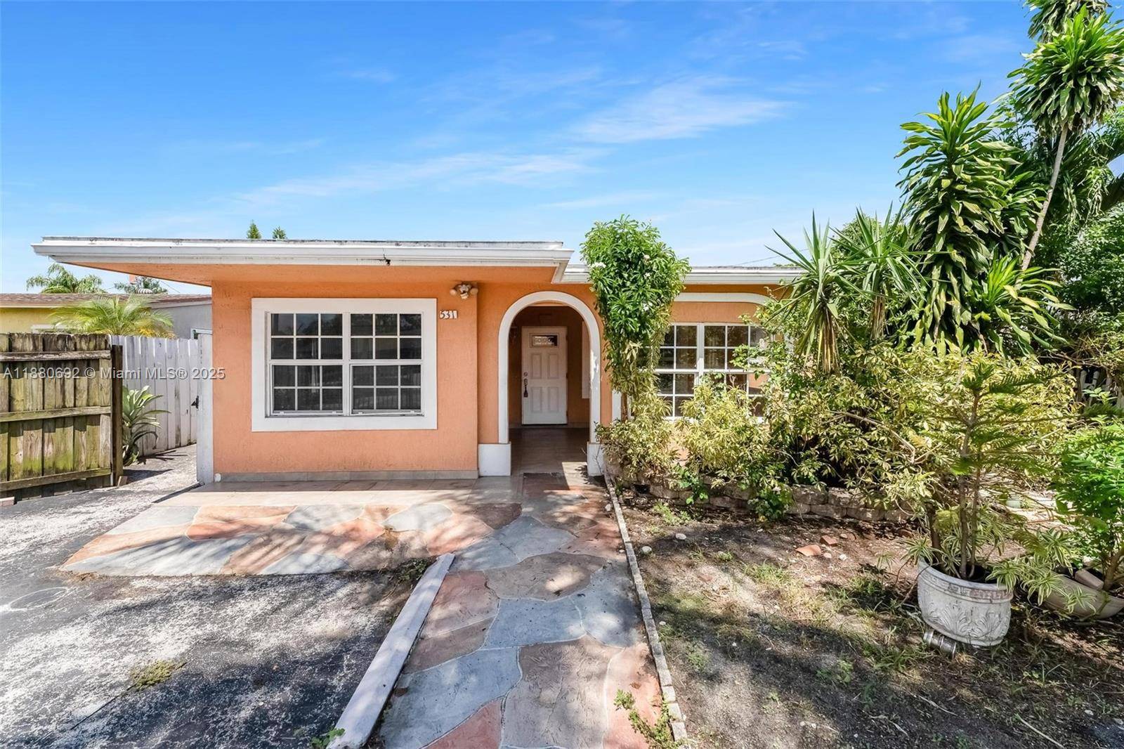 Don't miss out on this exceptional INVESTMENT property !