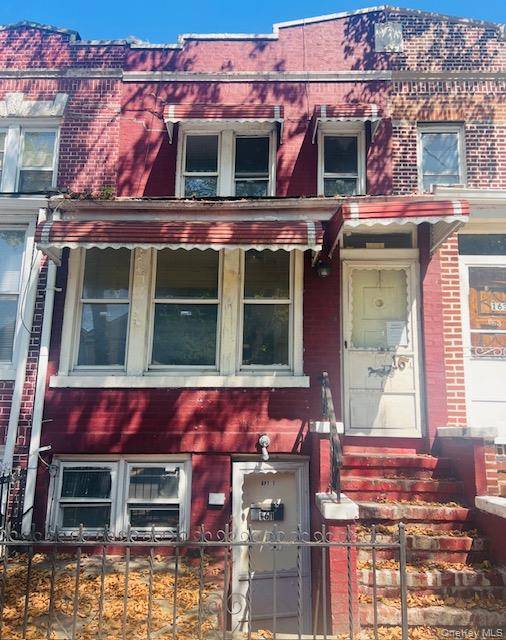 Charming single family home nestled in the vibrant heart of Flatbush !