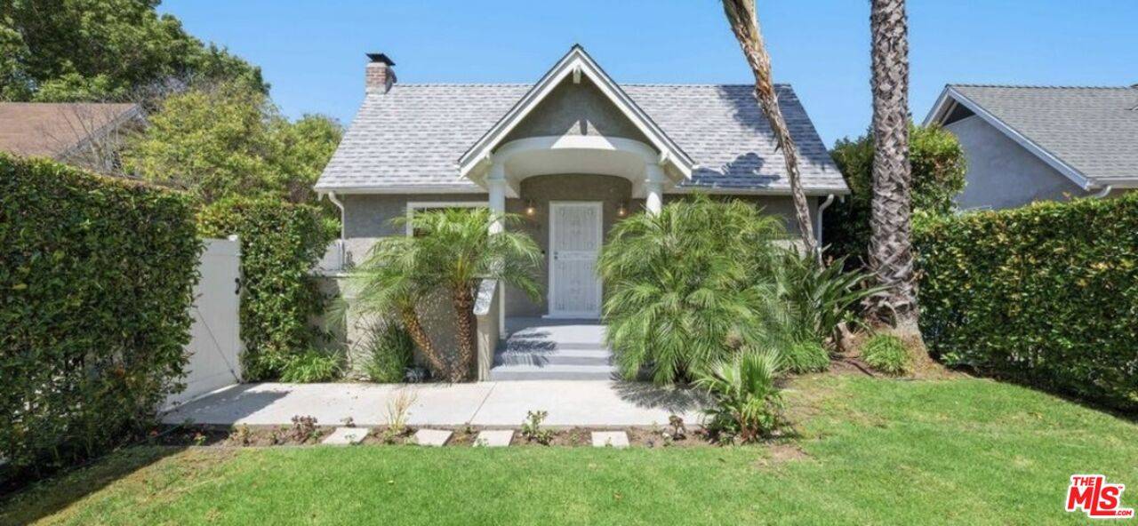 1149  N Poinsettia Pl 3BR Hollywood Hills East La