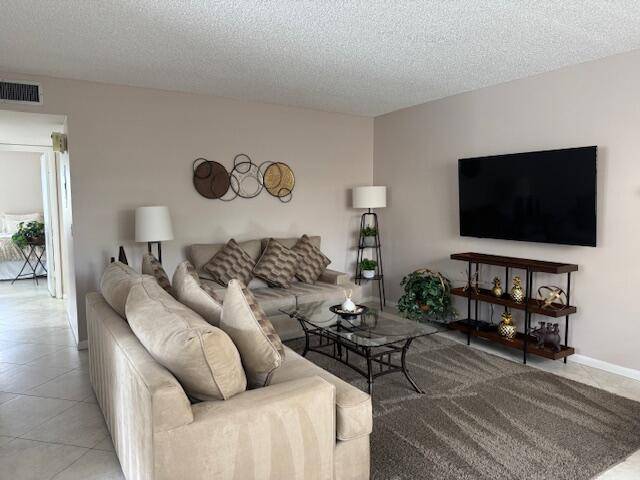 Perfect Location for this stunning second floor 2 bedrooms and 2 bathrooms fully furnished and completely remodeled few years ago with a lot of taste ; The unit has neutral ...