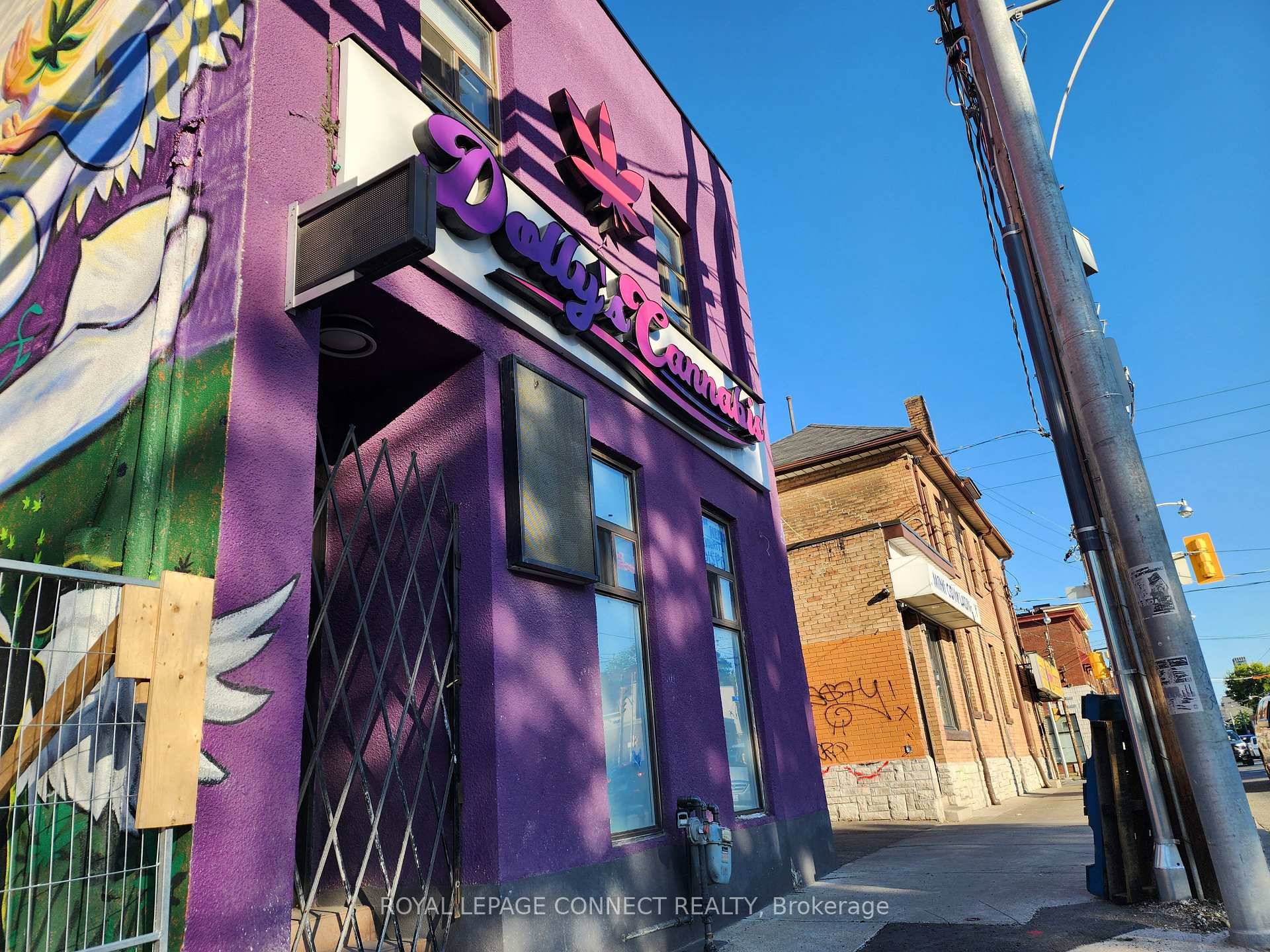 Prime Annex Location Bathurst amp ; Dupont Intersection Fronting On A High Vehicle And Pedestrian Traffic Strip Surrounded By New amp ; Pending Redevelopment And Vibrant Central Neighborhoods.