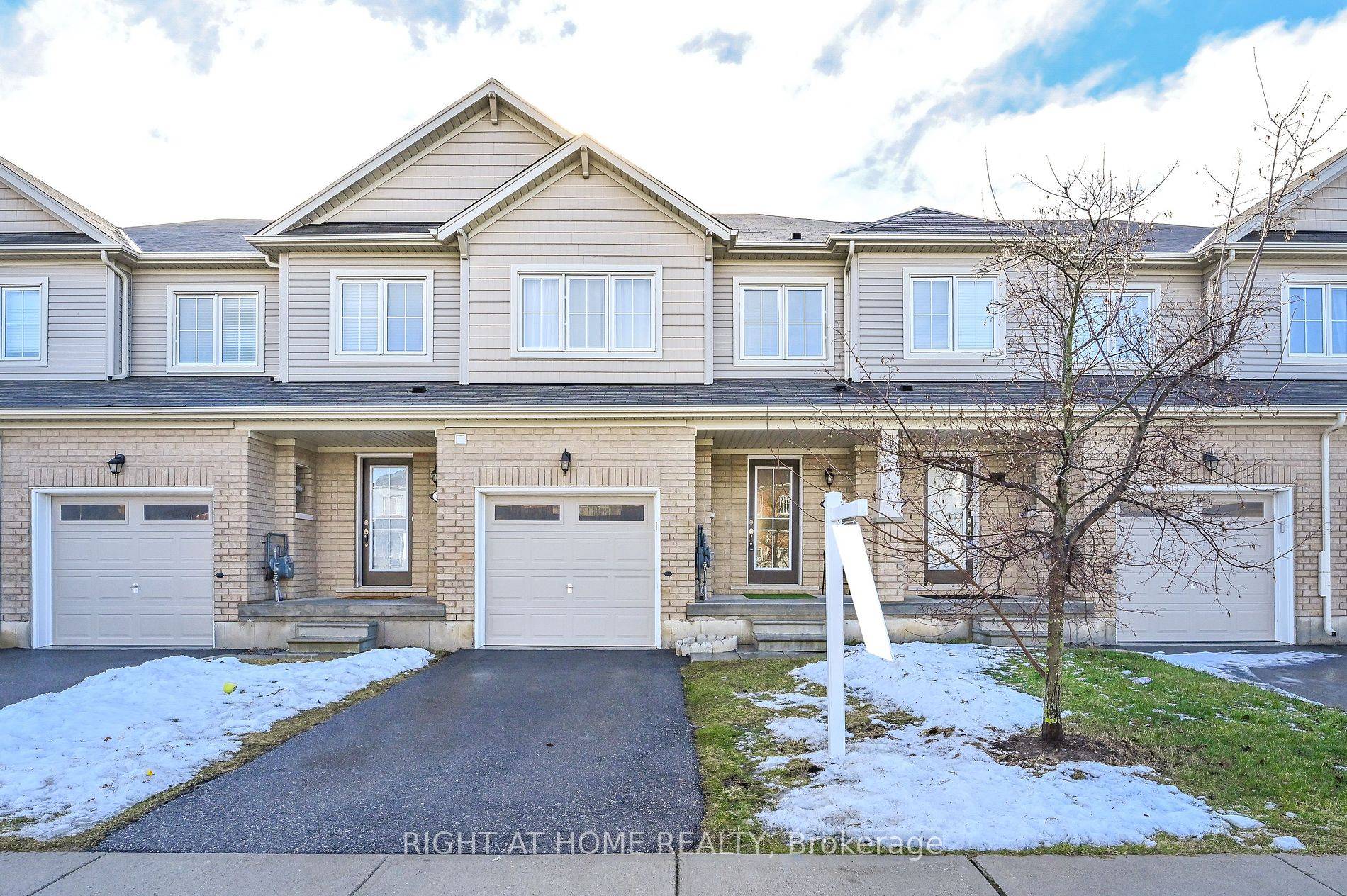 Remarkably Upgraded Meticulously Maintained Fully Freehold TownHome In Highly Sought After West Brant Community !