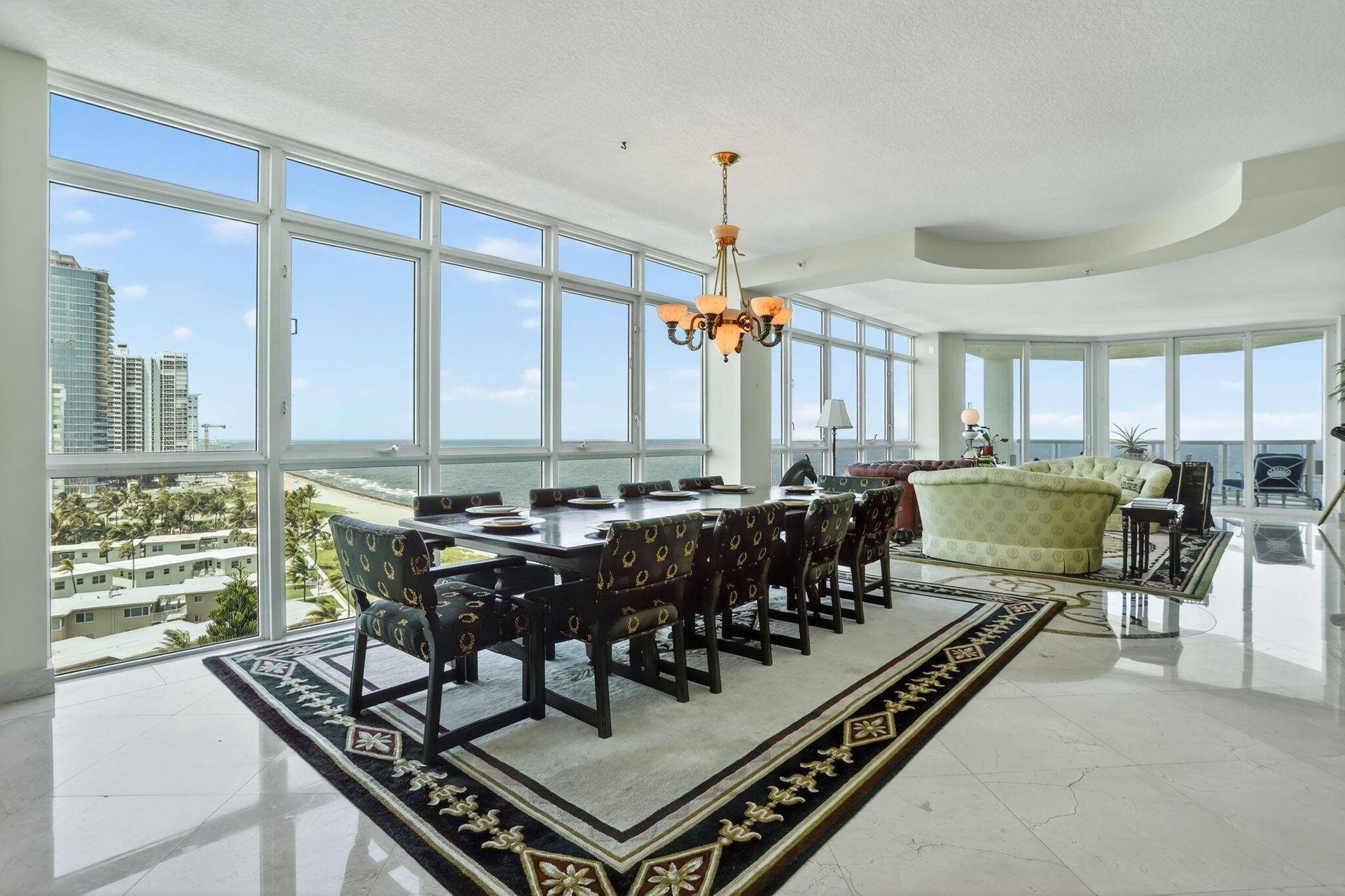 Rarely available Cristelle Cay condo ready for a quick move in !