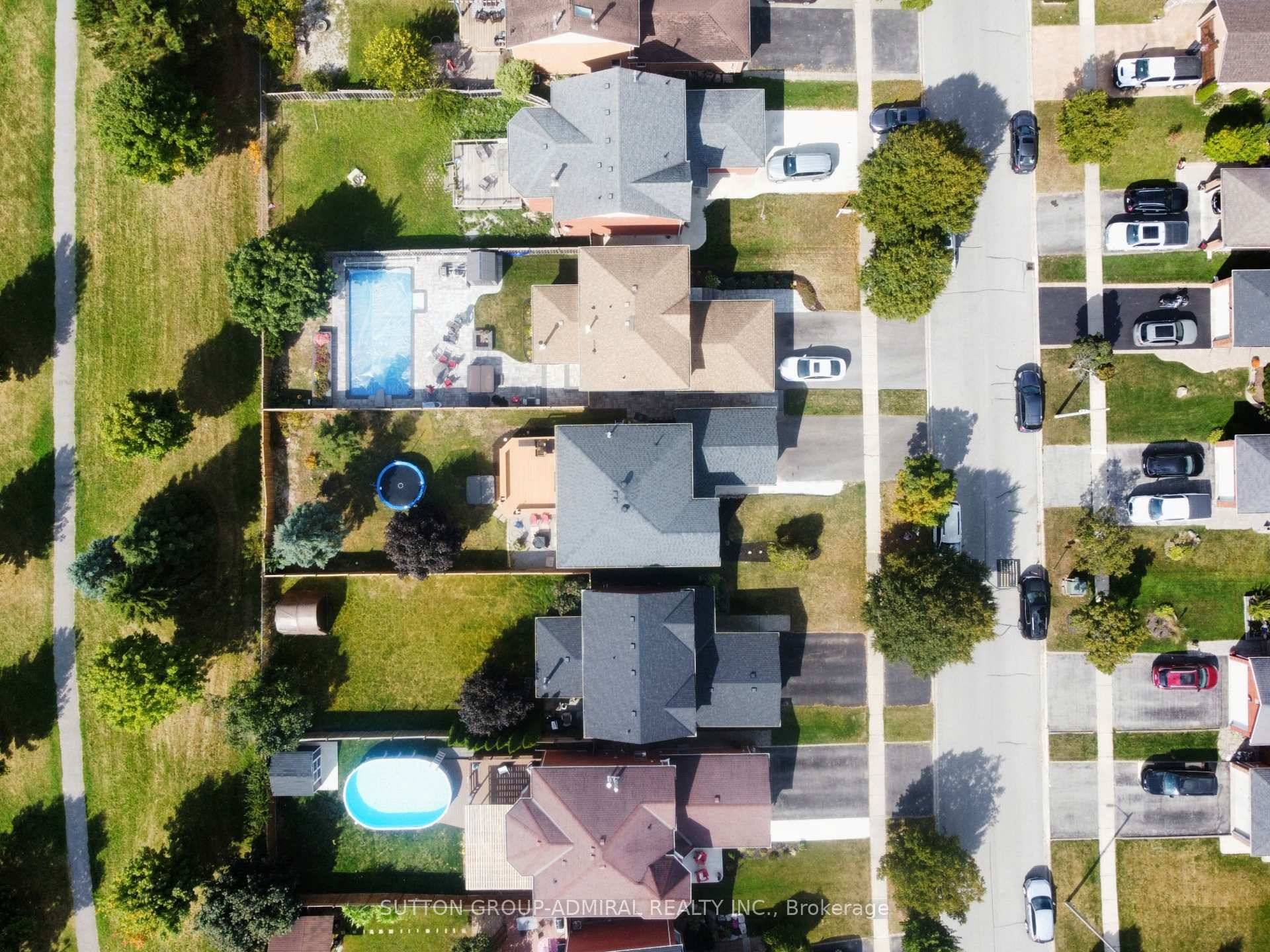 Your search for a Detached home with tons of potential stops here !