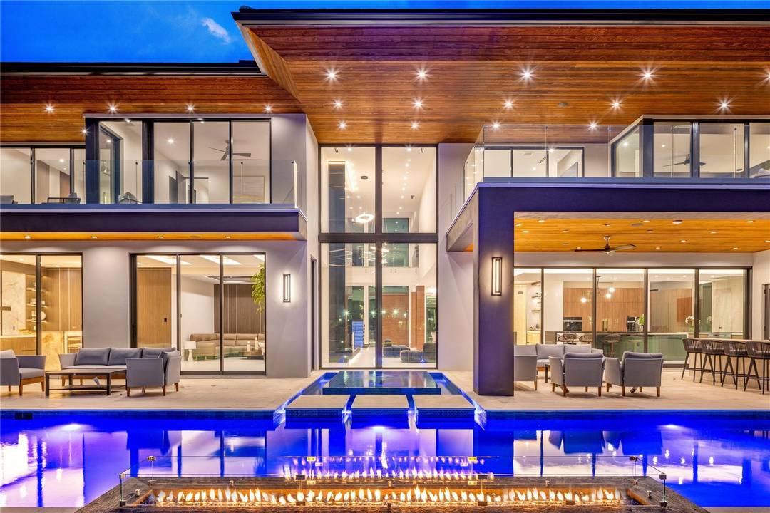 Introducing Coral Ridge s Most Iconic Design.