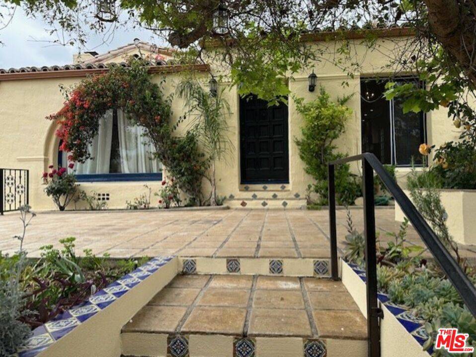 10587 Holman Ave 4BR Westwood La