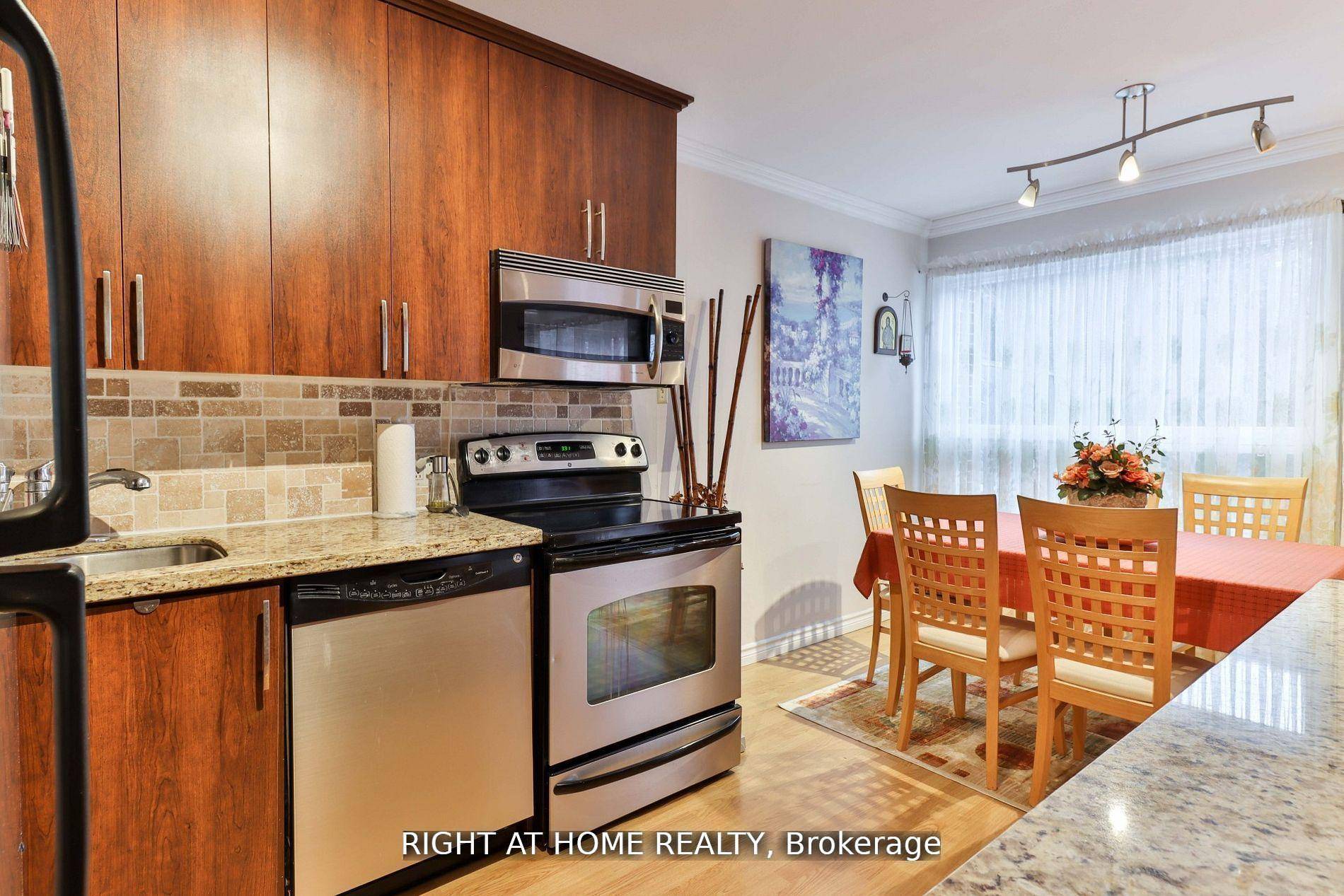 New Price 699, 000 Motivated Seller Says Let's Sell Before Year End !