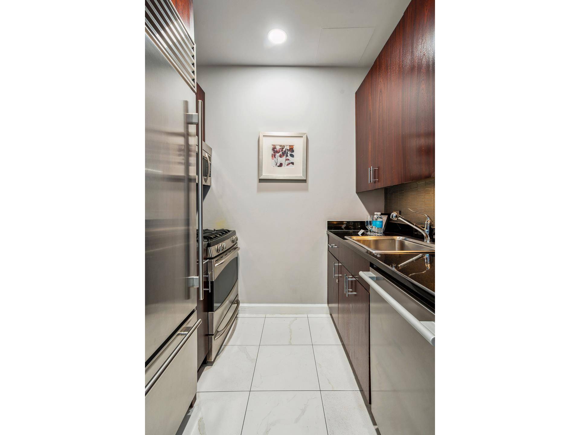 Experience Five Star Hotel Living at One Central Park West Welcome to Residence 420, a fully furnished and elegantly appointed one bedroom, one bathroom suite at the iconic Trump International ...
