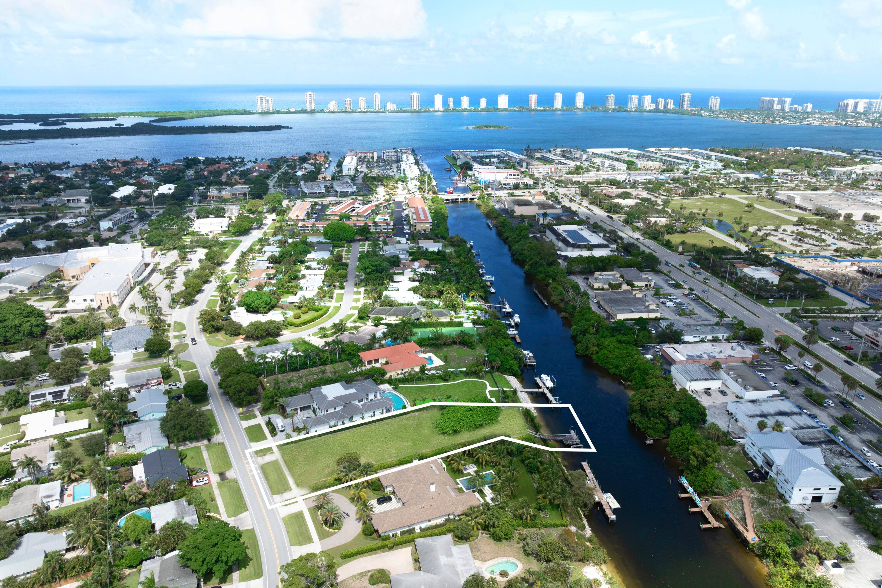 Build Your Dream Home in The Village of North Palm Beach !