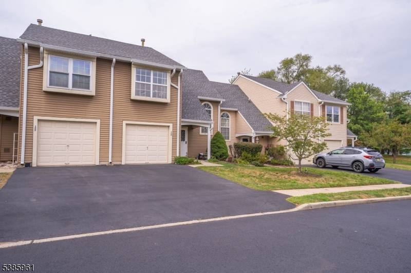 Welcome to this beautifully renovated 3 bedroom, 3 bathroom townhome in a highly desirable Somerset community.