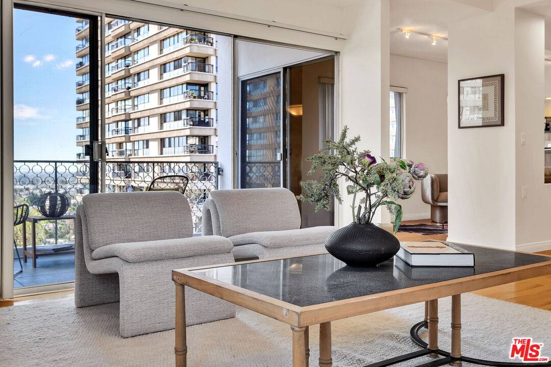 10787   Wilshire Blvd 2BR Westwood La