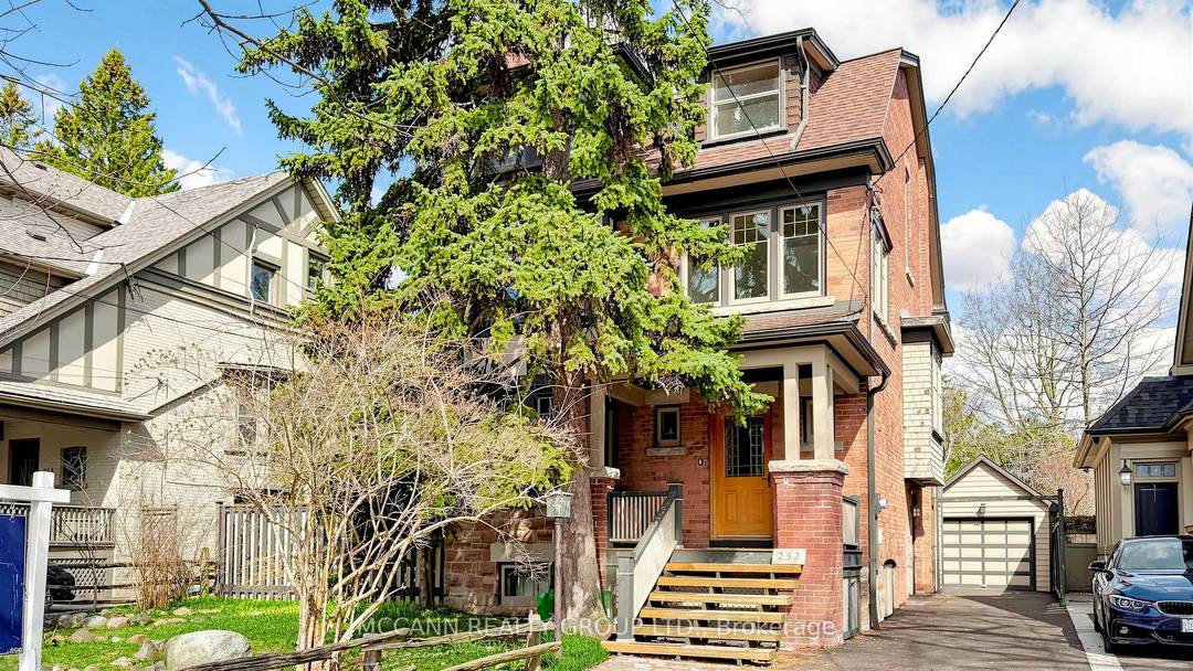 Welcome to this wonderful three storey family home, filled with character and charm, add your own TLC.