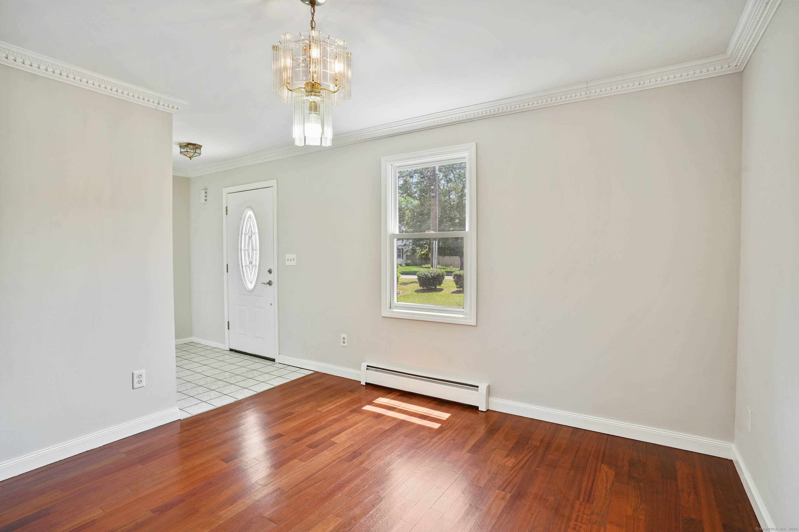 Beautiful classic colonial in desirable Woodmont !