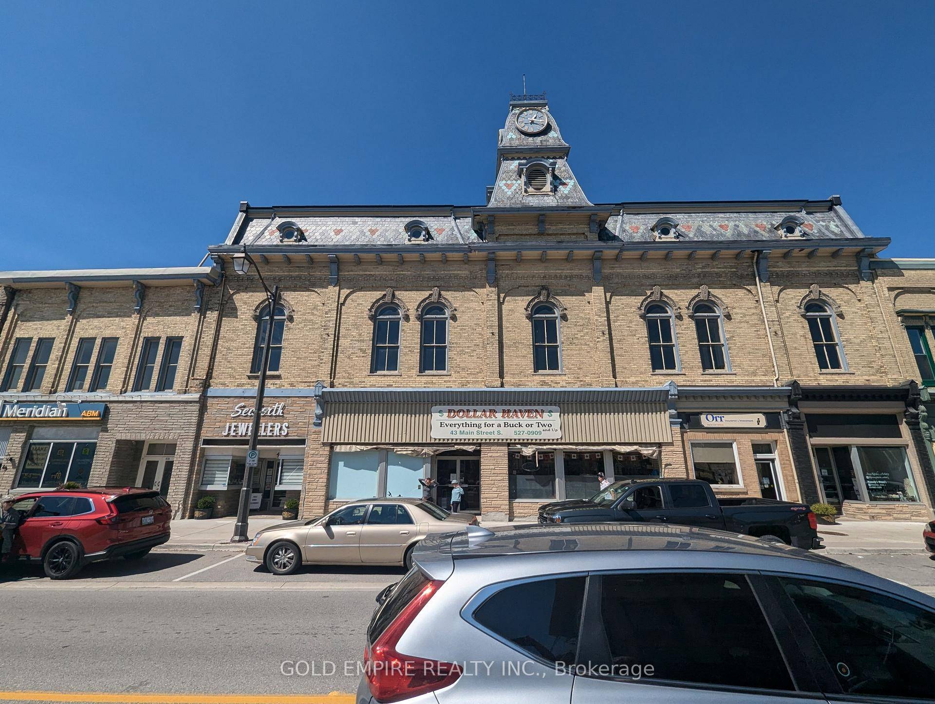 Lease a stunning 7, 500 sq.