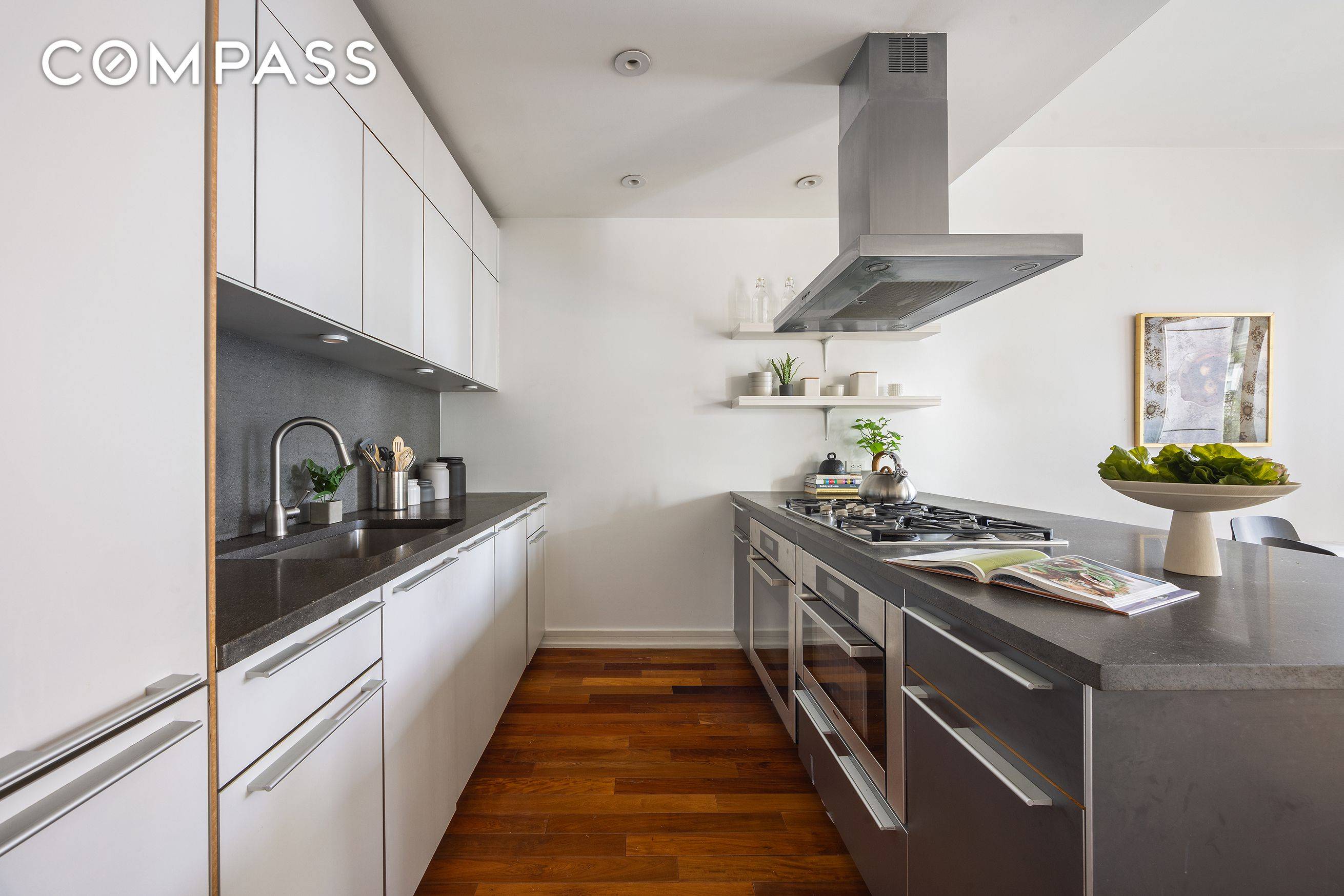 3 BEDROOM DUPLEX CONDO IN PRIME TRIBECA Indulge in contemporary luxury in this sprawling three bedroom plus home office three bathroom designer duplex featuring private outdoor space and exceptional custom ...