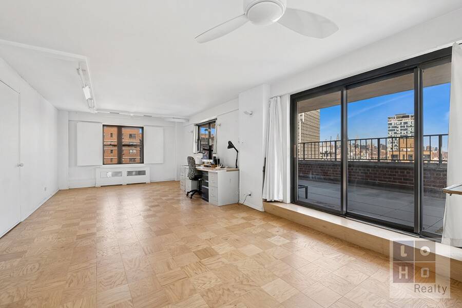 Rare Penthouse with Expansive Private Terrace amp ; Skyline Views !