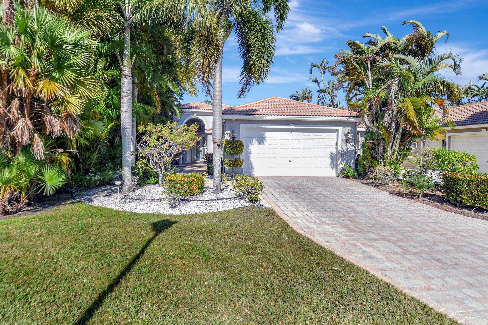 Perfect Cul De Sac Home in Manchester Greens, Wycliffe Golf Country Club.