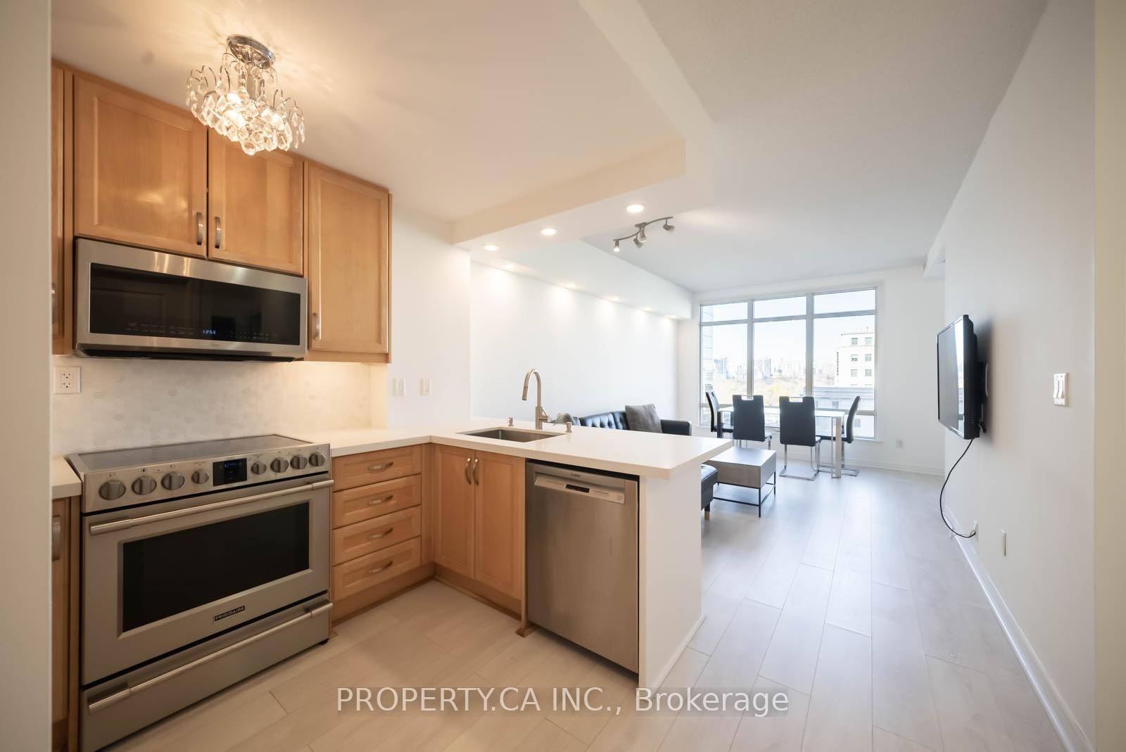 Welcome to 100 Hayden St 1103 a stylish 2 bed 2 bath condo tucked away on a quiet cul de sac just steps from Bloor amp ; Yonge.