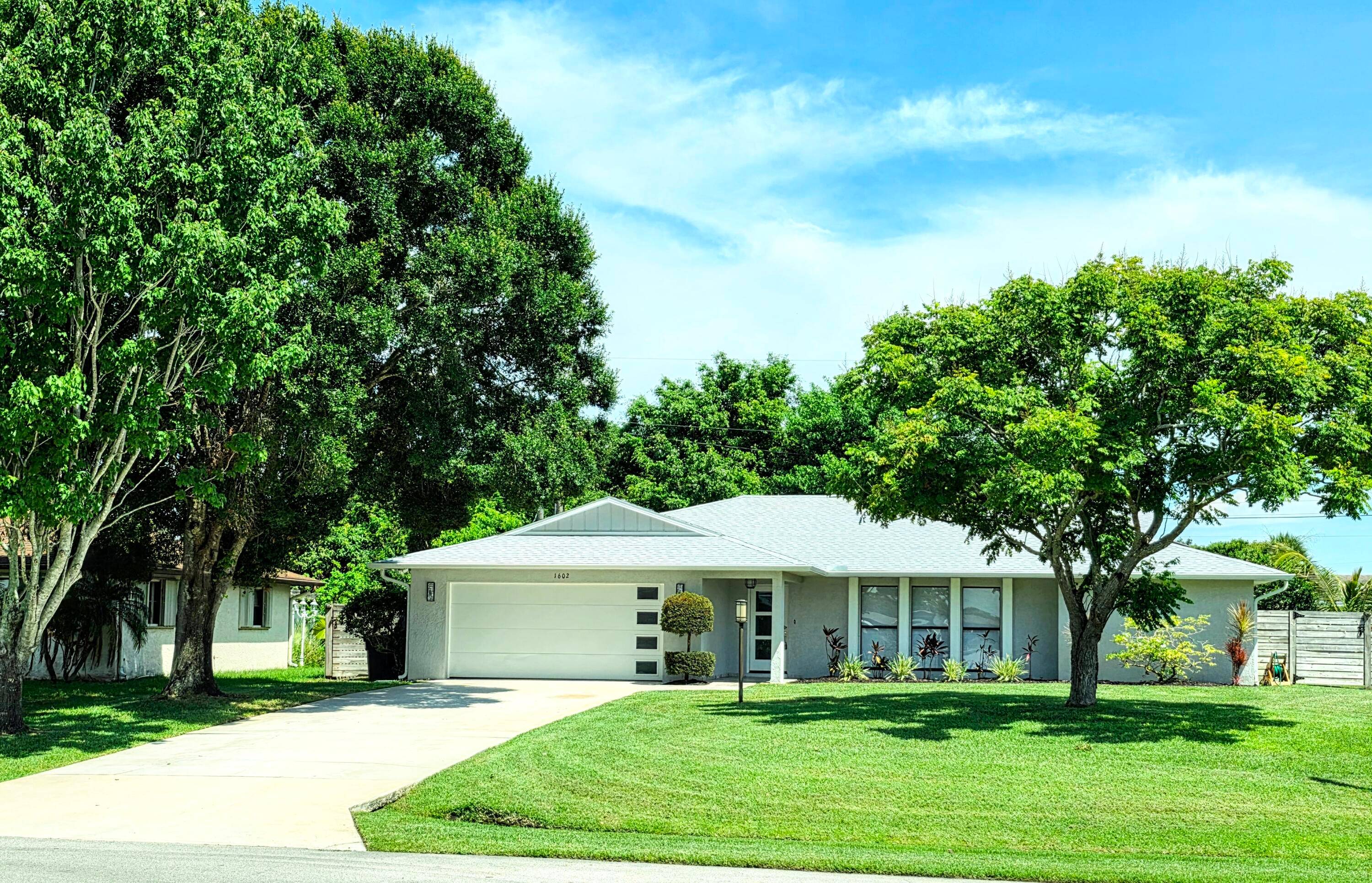 HONEY, I'M HOME ! ! Come and See this Meticulously Maintained 3 Bedroom CBS Home in the Desirable Sandpiper Community.