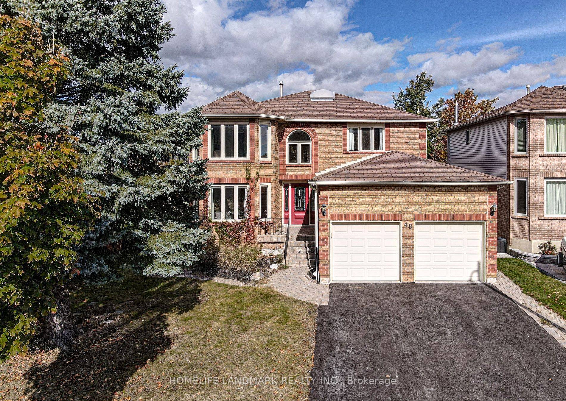 Rare opportunity ! Walkout basement with separate entrance !
