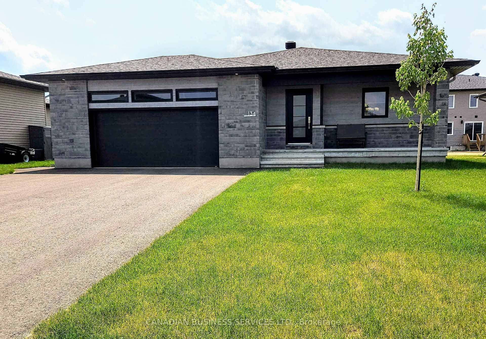 Welcome to 134 Giroux Street, a beautiful 3 bedroom, 3 bath detached home in the friendly community of Limoges.