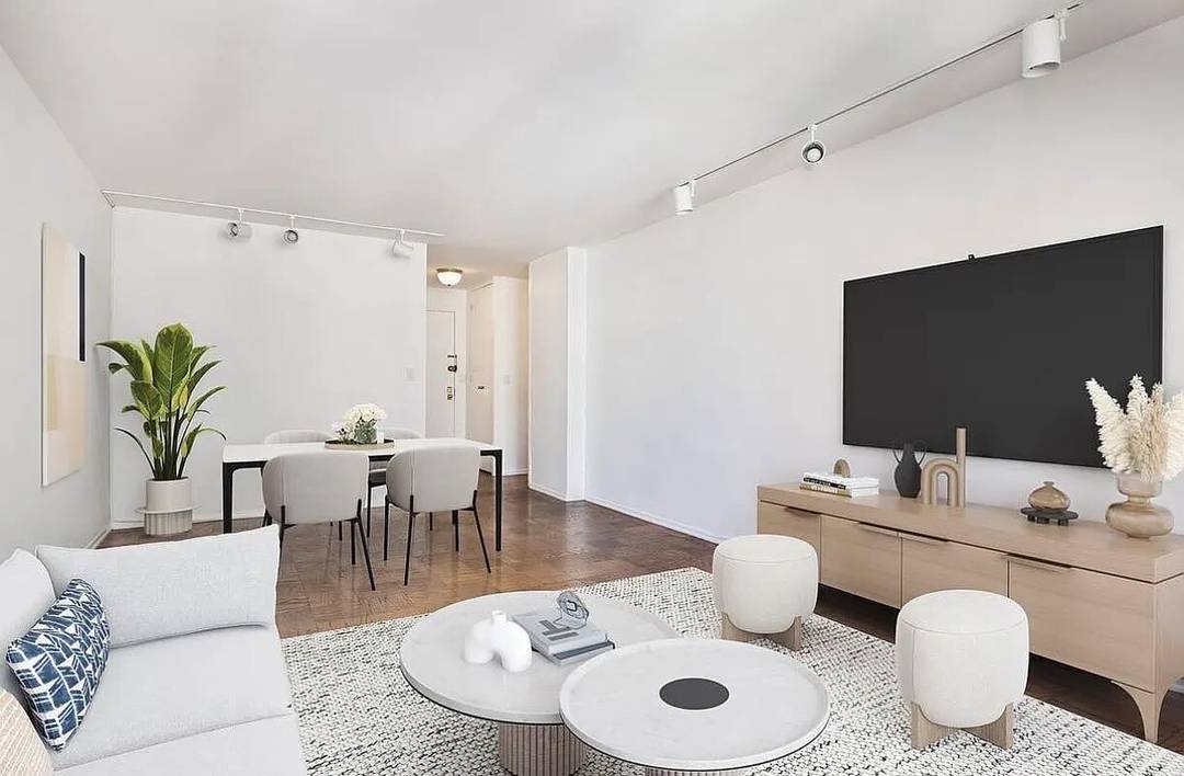 The highly coveted N line now available in one of the most desirable full service buildings in the city !