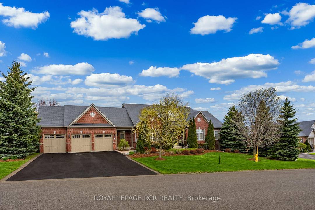 Welcome to 8 Masters Creek Boulevard in Mono.