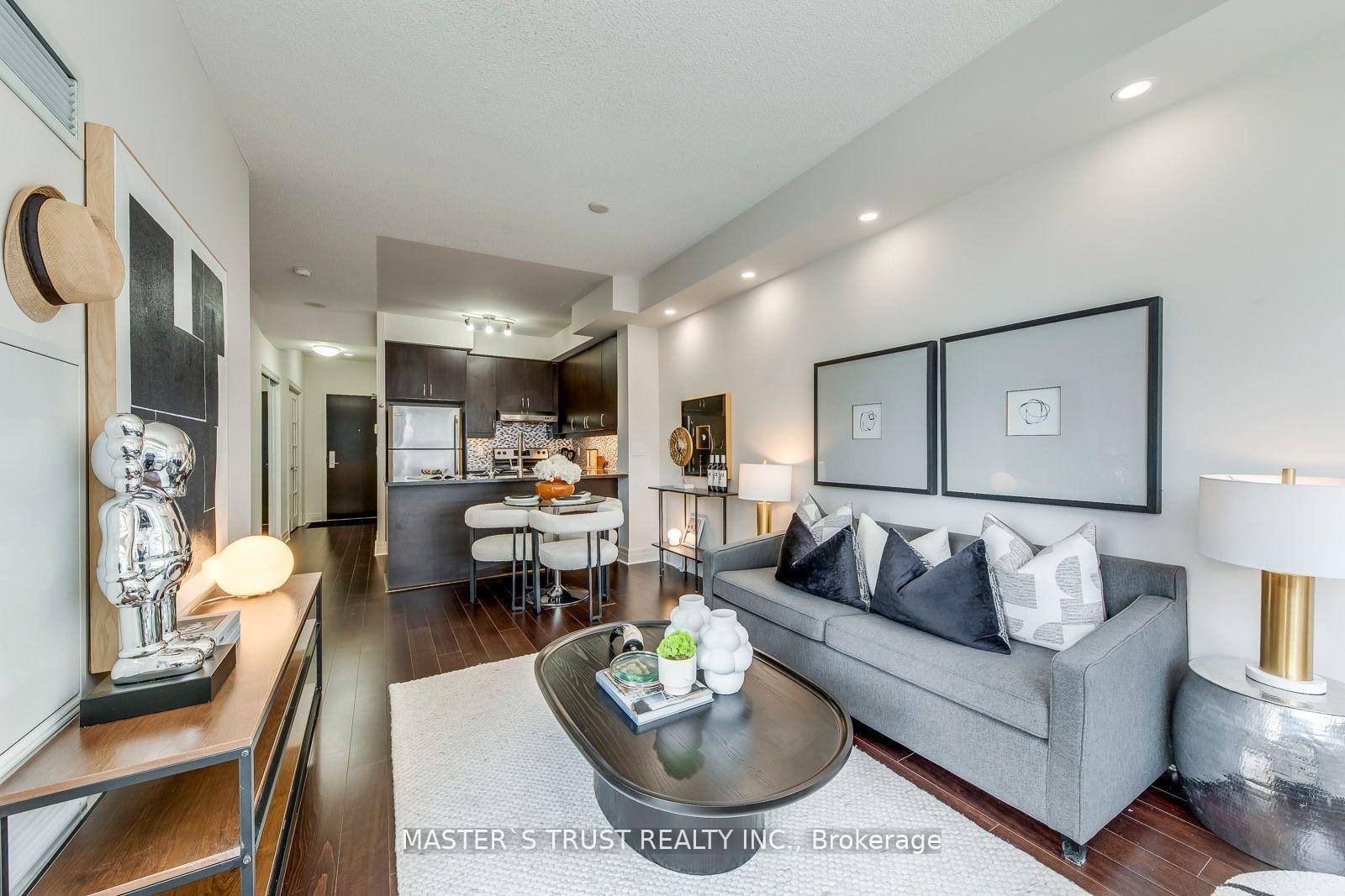 Welcome to This High Demand, Prime Location 1 1 Unit With 2 Bathrooms In Downtown Markham !